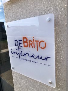 plaque profesionnelle en plexi de rue