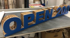 texte en carton scene